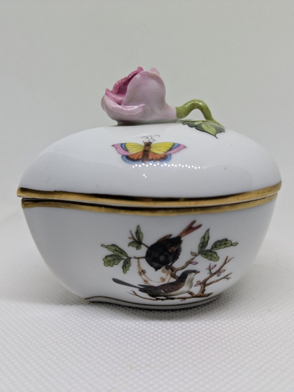 Herend Hungary Rothschild Bird Heart Trinket Box #6004 Hand Painted Porcelain Ro